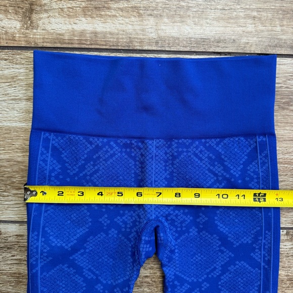 Lululemon Ebb To Street Pant Size 4 Heathered Sapphire Blue Seamless Leggings - Picture 13 of 16